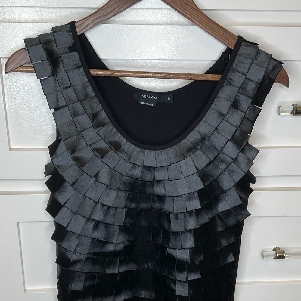 Vertigo little black dress - Picture 2 of 6